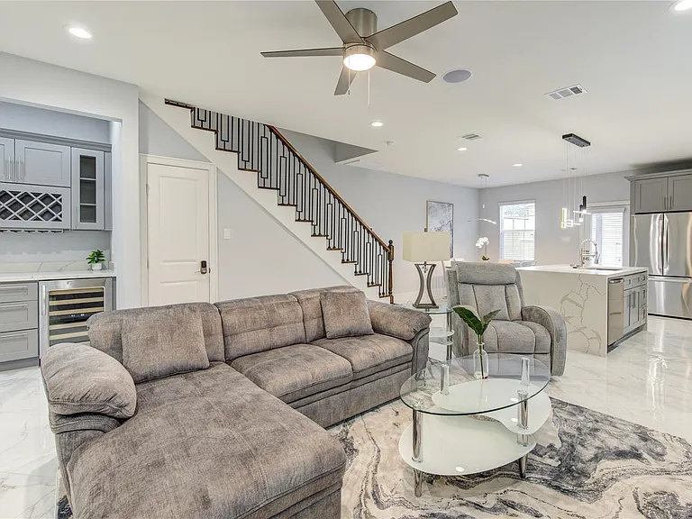 10021 Alfred Ln #B — Photo 12
