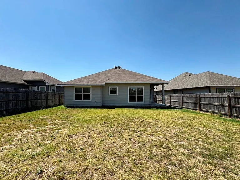 1908 Delano Dr — Photo 31