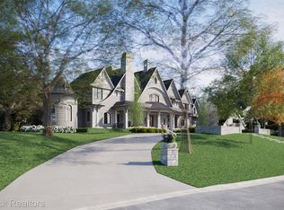 1057 Arlington St, Birmingham, MI 48009