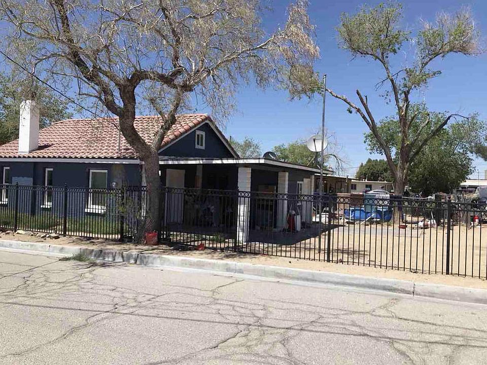 2nd image of 19233 1st St