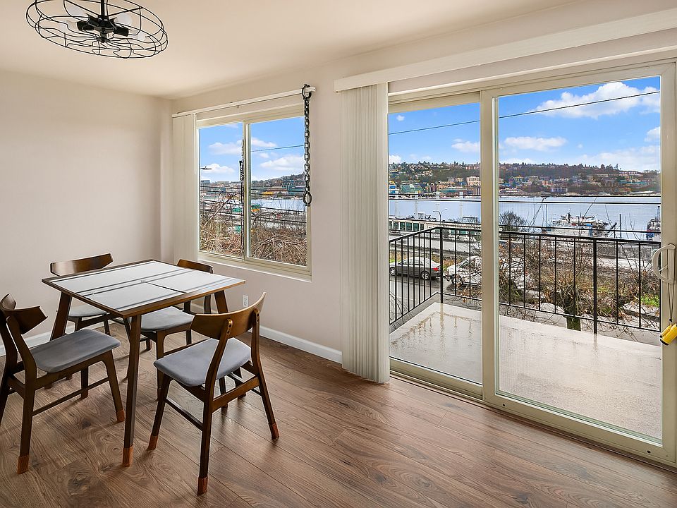 Dining area and balcony - photo taken from Living Room