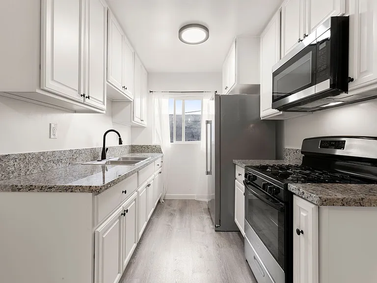 (Sr/Eu/Yo:B) 3280 Provon Lane — Photo 9