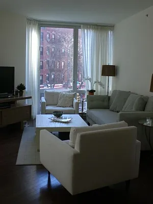Rented by R New York | media 5
