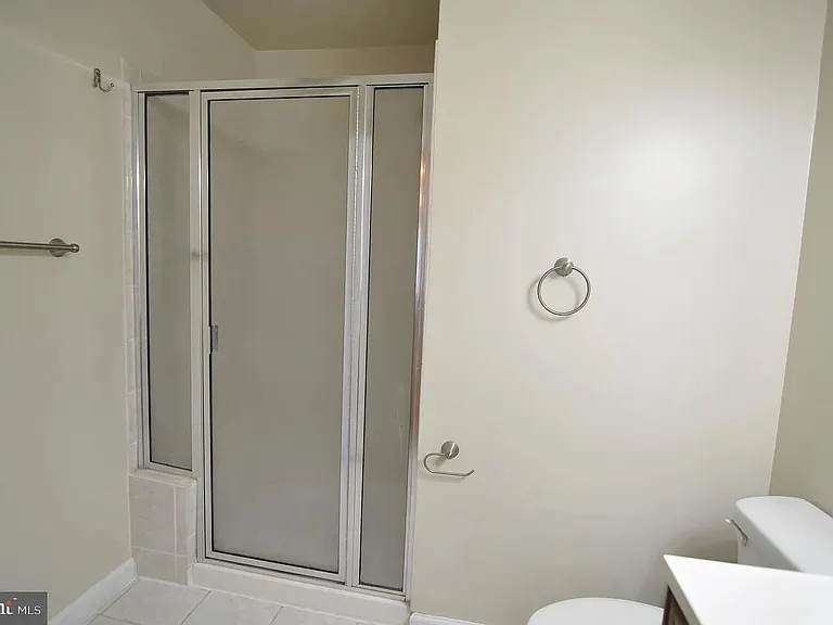 Bathroom2