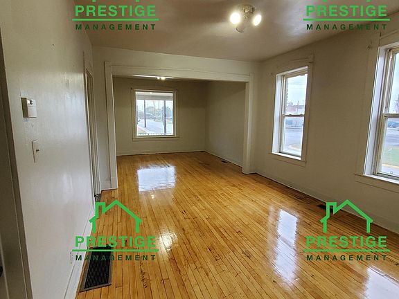 2nd image of 4534 Magoun Ave #1