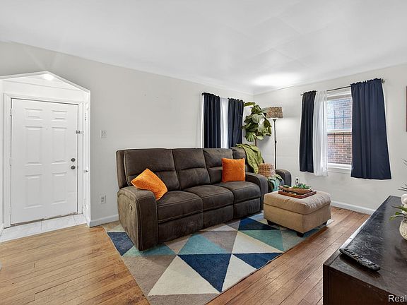 5th image of 18729 Sunderland Rd