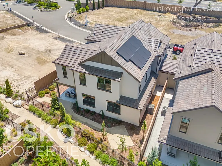 7095 Soleil Way — Photo 53