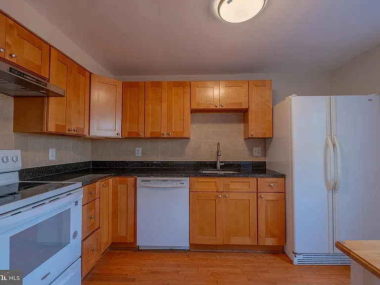 10611 Prairie Landing Ter — Photo 17