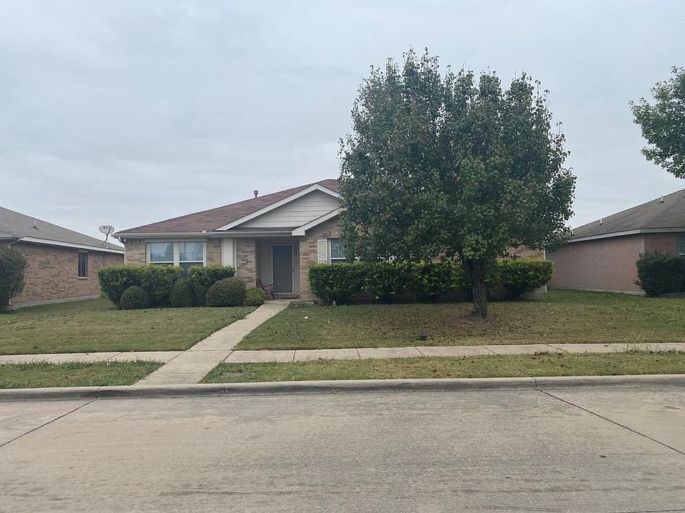 1st image of 144 Palm Dr