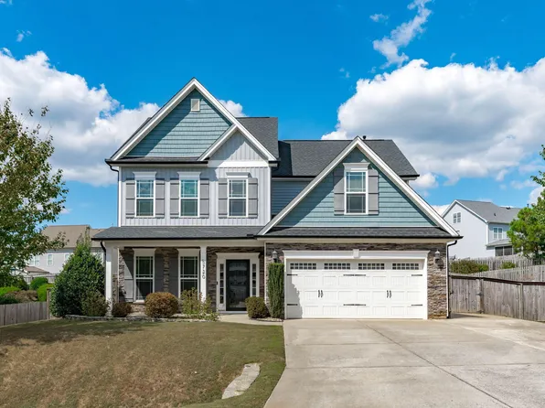 5720 Lumiere St, Holly Springs, NC 27540