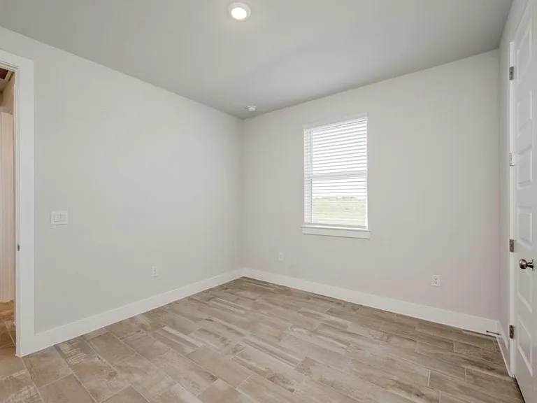 8000 Skytex St — Photo 17