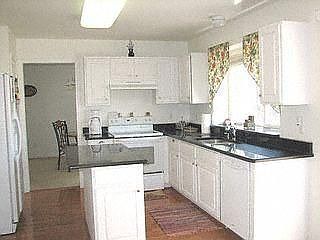 2nd image of 4114 Sherwood Cir
