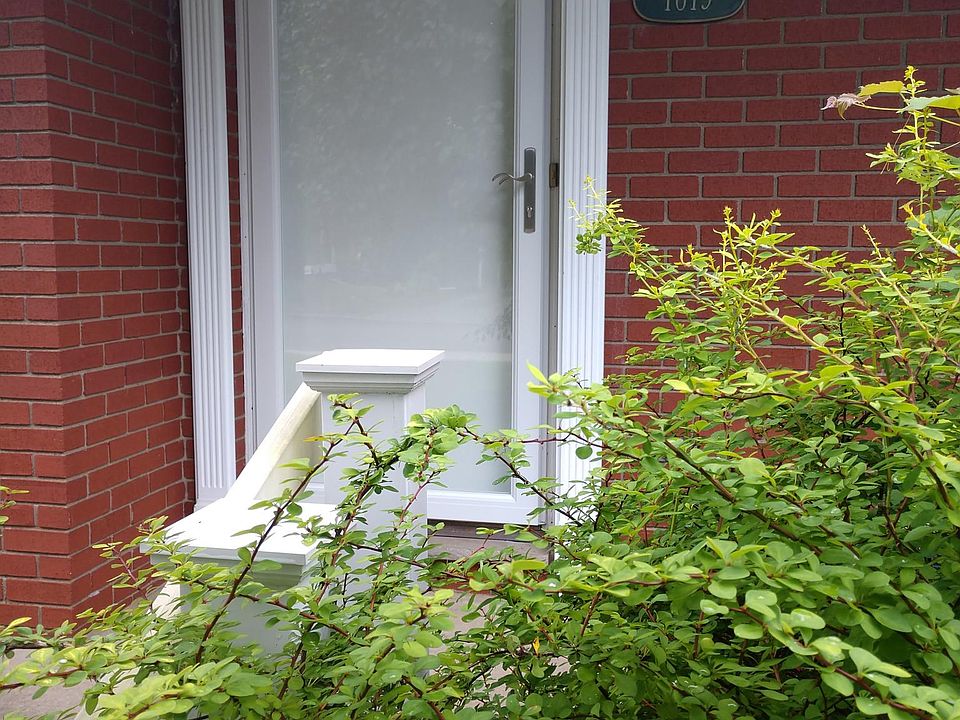1st image of 1619 Division Street Ext