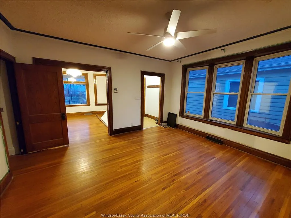 5 bed, 1.5 bath, $2,600 — Photo 3