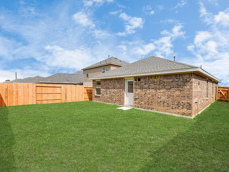 1615 Windrose Bnd — Photo 31