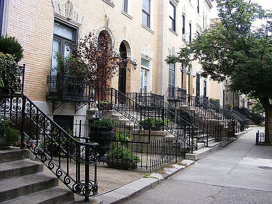 1st image of 221 W 138th St #1