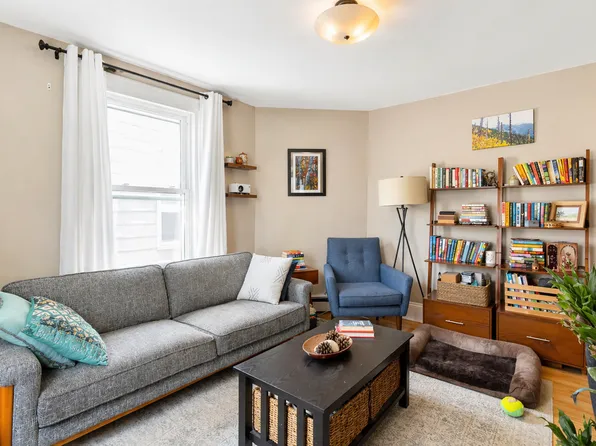 161 Hampshire St APT 2L, Cambridge, MA 02139