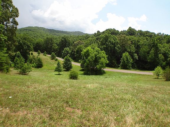 5th image of 24 Porter Creek Dr
