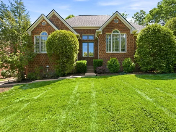 8013 Montcastle Dr, Nashville, TN 37221