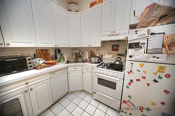 Rented by Metropolitan Realty | media 13