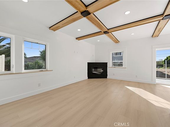 5th image of 364 McCarthy Ave