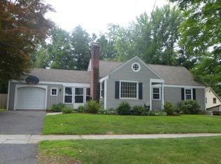 19 Greenacre Ave, Longmeadow, MA 01106