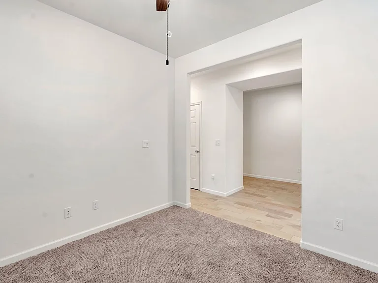 2153 Lombard Ln — Photo 3