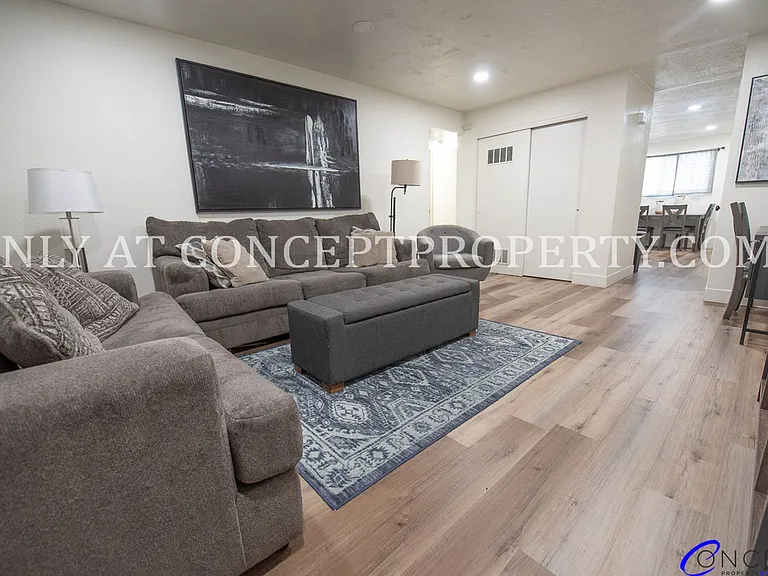285 E Whitlock Ave — Photo 26