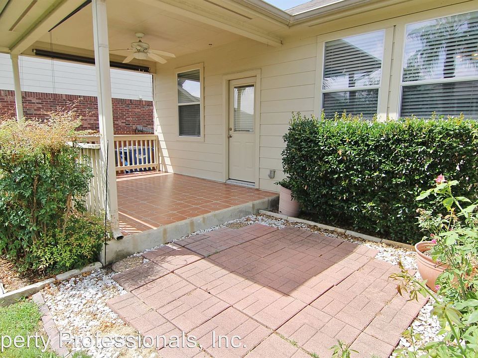 1st image of 2117 Warwick Pl
