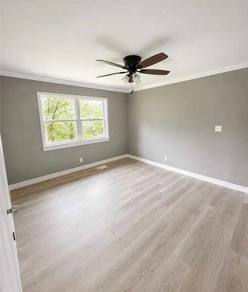 1143 Oakley Dr — Photo 11
