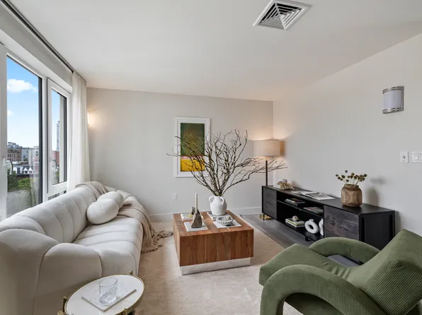 2605 Snyder Avenue image 7 of 26