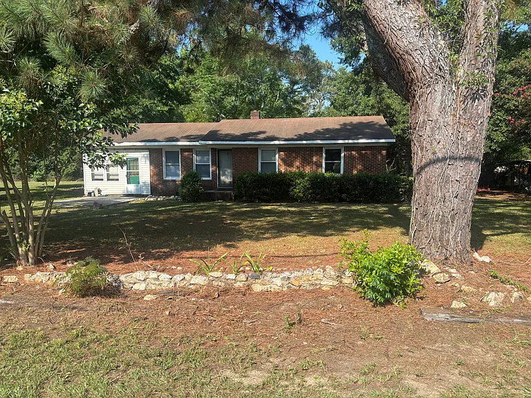 397 Greenlake Rd — Photo 2