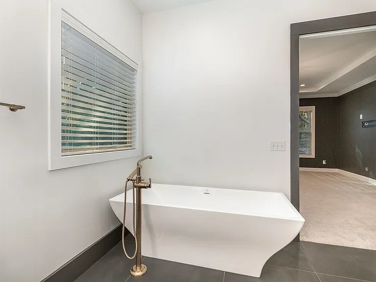 2405 Trenton Park Ln — Photo 29