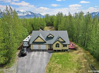 2051 N Arabian Ln, Palmer, AK 99645