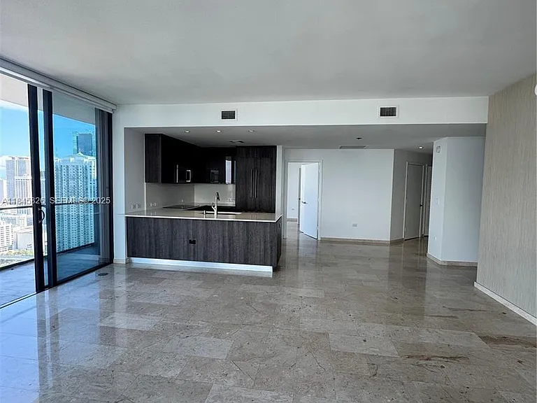 88 SW 7th St #3012 — Photo 2