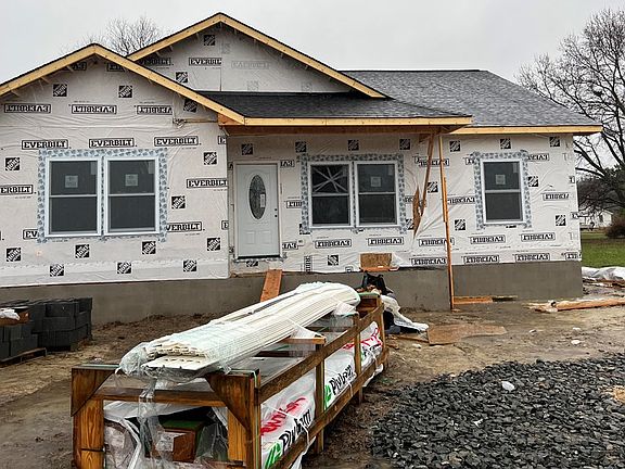 3rd image of 218 Cople Dr