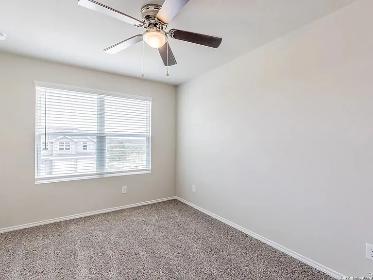 173 Damon Dr — Photo 16