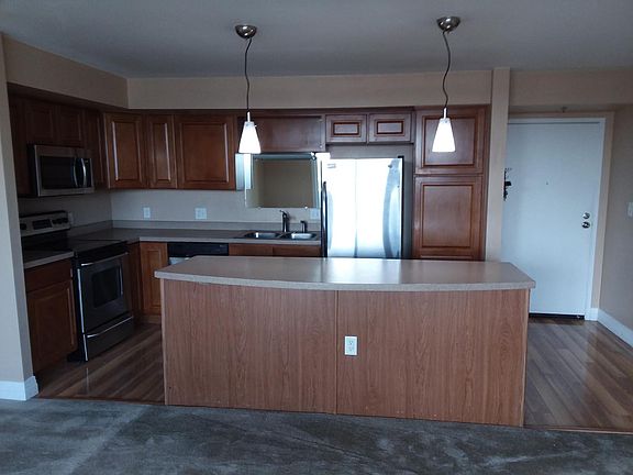 4th image of 601 W 11th Ave APT 1002