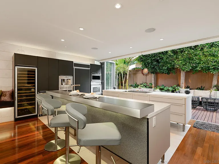 435 Ravina St — Photo 15