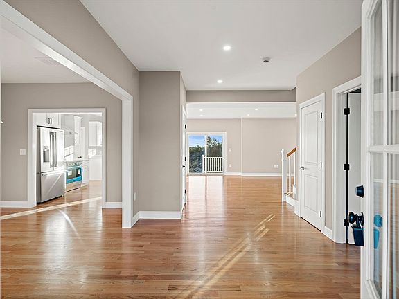 5th image of 184 Breedens Ln