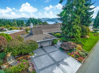 17256 NE 7th Pl, Bellevue, WA 98008