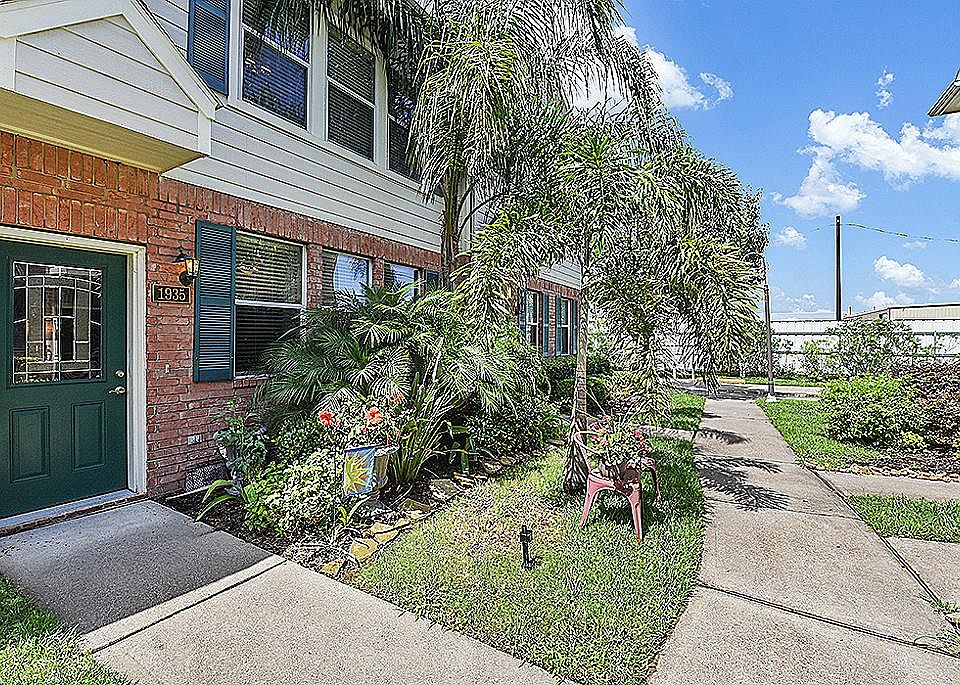 1st image of 1935 Kemah Village Dr