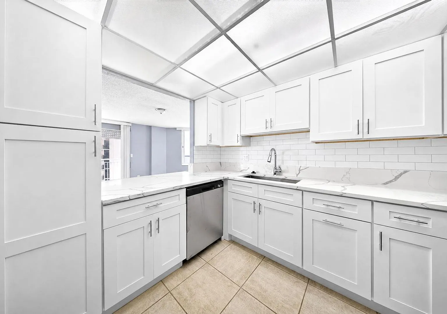 Completely Renovated High-Rise Condo with Ocean & River Views — Photo 4