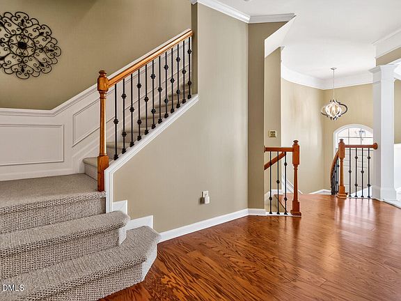 5th image of 2512 Blooming St