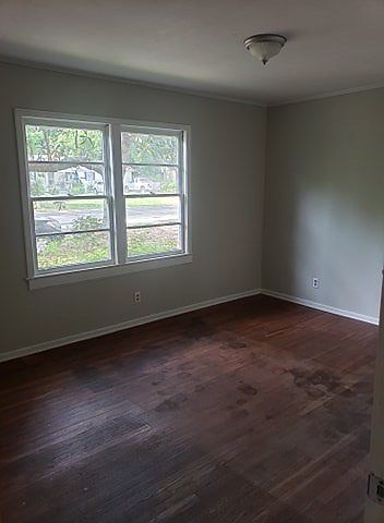 2nd image of 1805 N Lee St
