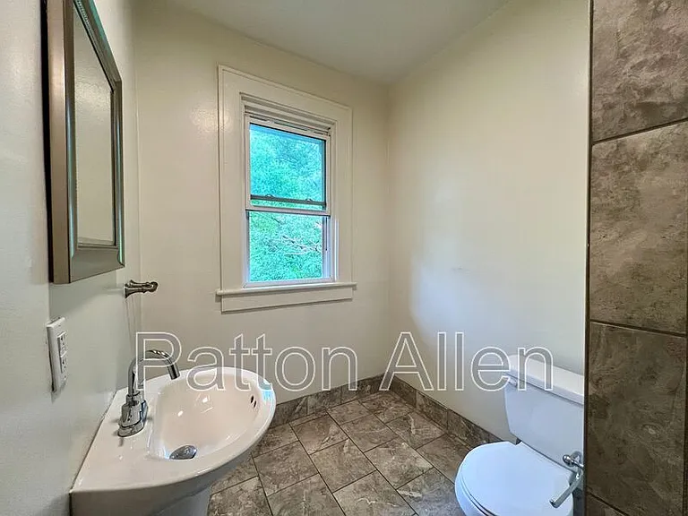 43 Ravenscroft Dr #19 — Photo 11