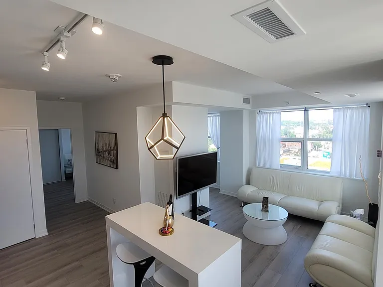 1787 Saint Clair Ave W #1013 — Photo 6