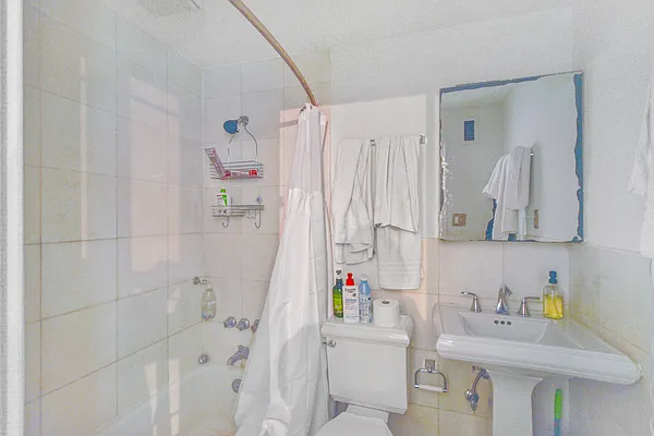 Rented by Compass | media 14