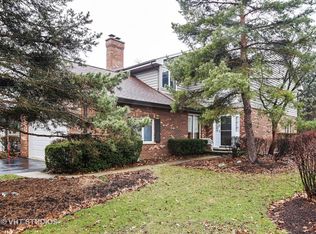 818 Saddlewood Dr, Glen Ellyn, IL 60137