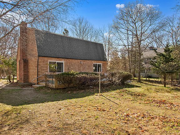 5th image of 8 Renfrew Ln